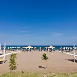 Gregory Peck Beach Break Apartments