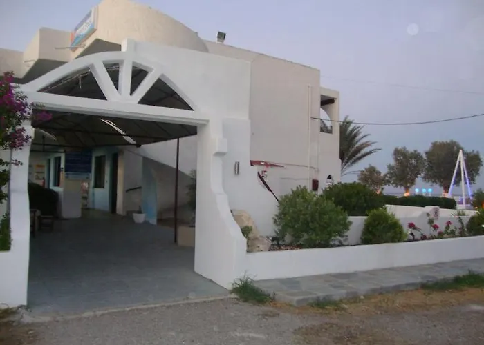 Gregory Peck Beach Break Apartments